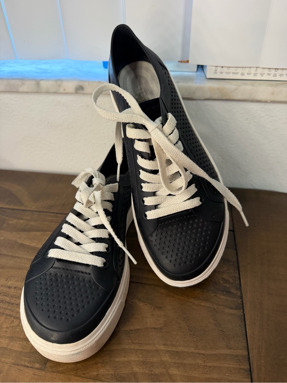 Crocs Citilane Roka Court sneakers black & white lace up sneakers W8